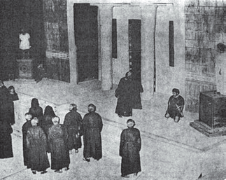 Αλλη μια εικόνα από διδασκαλία Τραγωδίας μέ σχιζοφρενείς του Δρομο-
καΐτειου